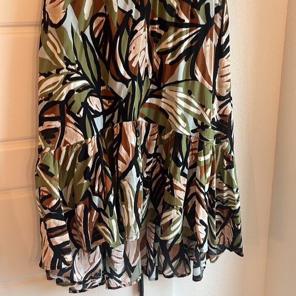 NWT, one shoulder, high-low ruffle hemline-tropical print dress, size 8 - Picture 3 of 6